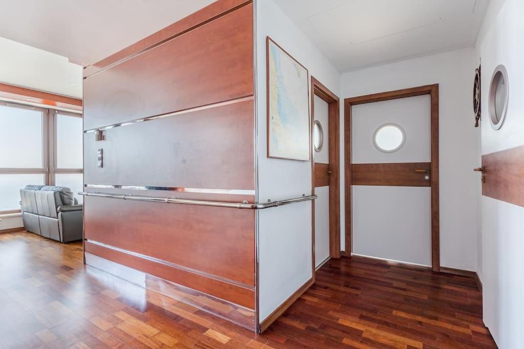 Golden Apartments An Hryniewickiego 6A 그디니아 외부 사진