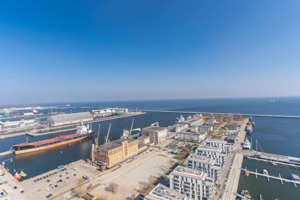 Golden Apartments An Hryniewickiego 6A 그디니아 외부 사진
