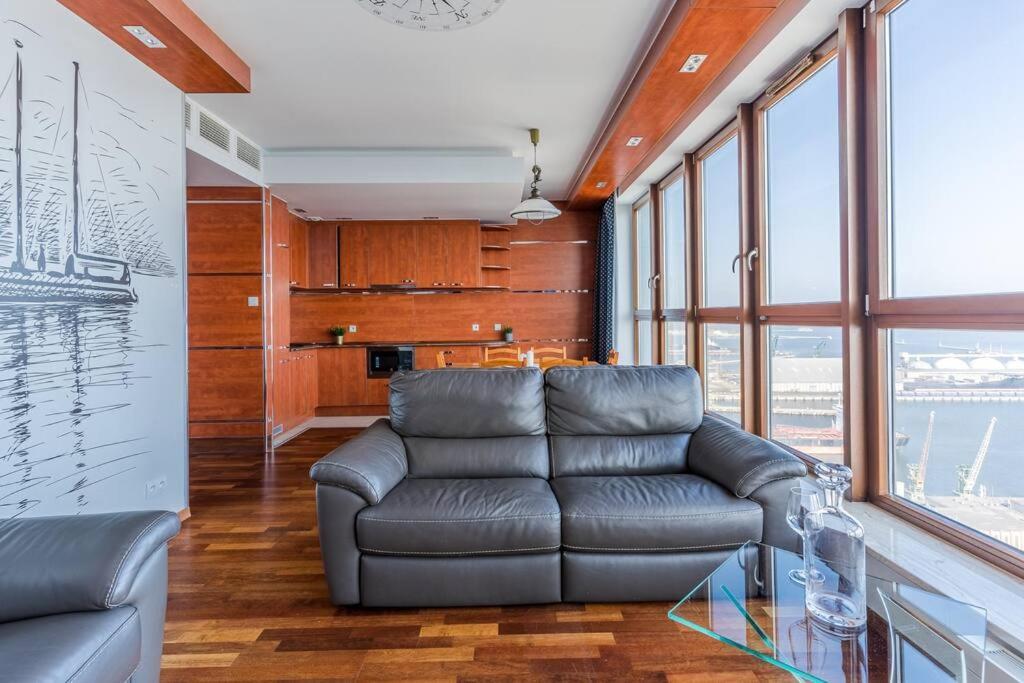 Golden Apartments An Hryniewickiego 6A 그디니아 외부 사진