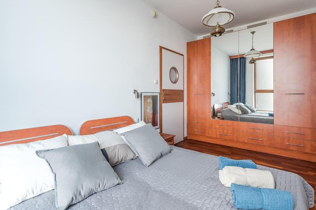 Golden Apartments An Hryniewickiego 6A 그디니아 외부 사진